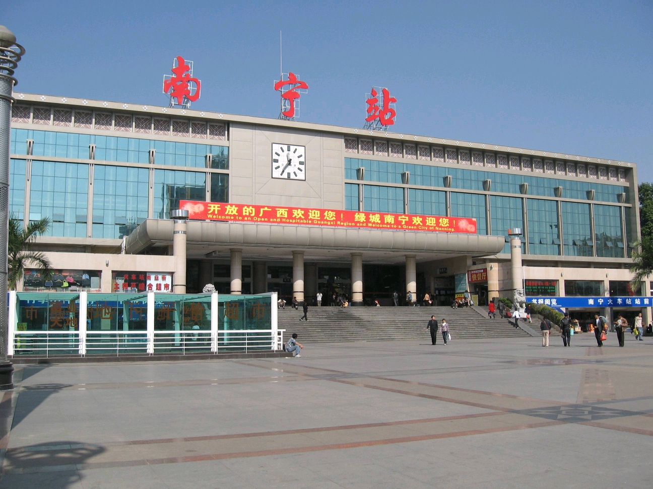 中山到南宁物流专线公司,中山到南宁危险品承运危险品车源充足